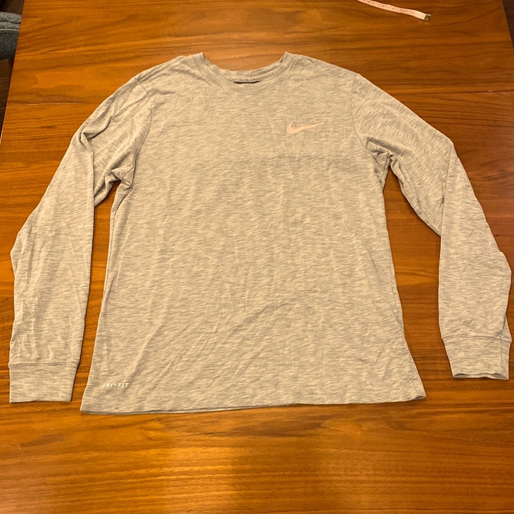 Nike dri-fit long sleeve shirt. Size Medium, grey and pink. Super soft